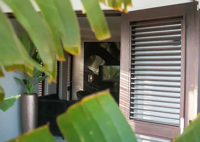 Major. Suites Curacao